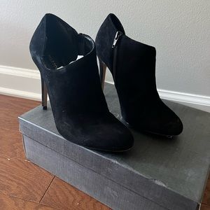 Sole Society Black Kidsuede heels